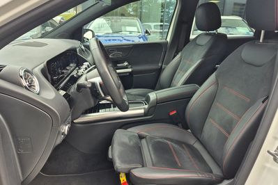 Mercedes B Klasa 200 mHEV AMG Line 7G-DCT