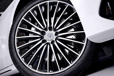 Mercedes Klasa E 220 d  4-Matic AMG