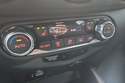 Nissan Juke 1.0 DIG-T Acenta DCT