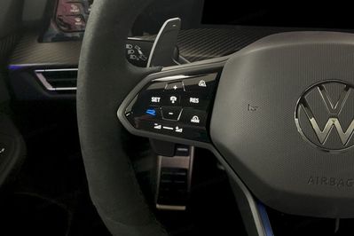 Volkswagen Golf R  2.0 TSI 4MOTION DSG