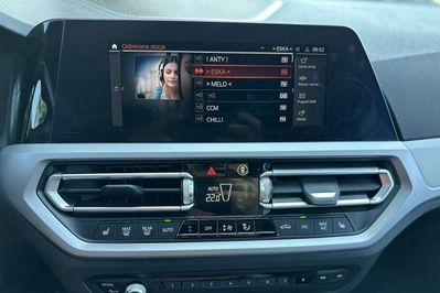 BMW Seria 3 Touring 318d Sport Line