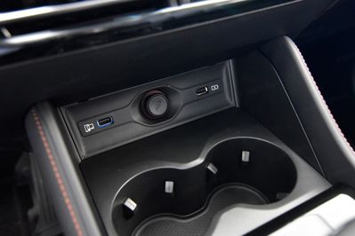 MG HS Exclusive 1.5 AT