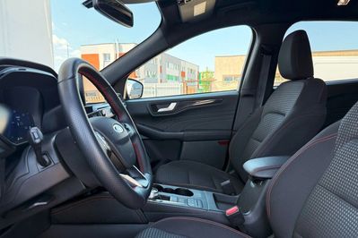 Ford Kuga 2.5 FHEV FWD ST-Line X