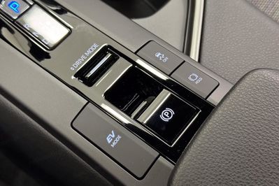 Toyota C-HR Style 2.0 Hybrid AWD