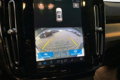 Volvo XC40 B3 B Plus Dark