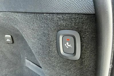 Volvo XC90 T8 AWD Plug-In Hybrid Ultimate Dark 7os