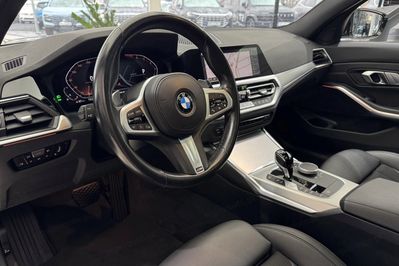 BMW Seria 3 Touring 320i Sport Line aut
