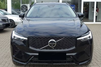 Volvo XC60 B5 AWD Ultra Dark