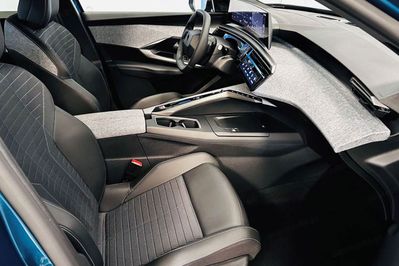 Peugeot 3008 Business e-DCS6 1.2 PureTech mHEV