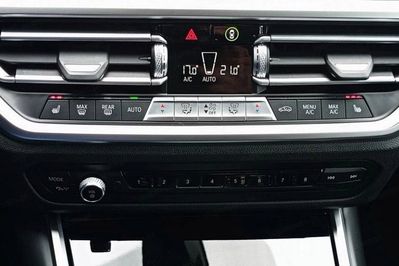 BMW Seria 3 320d xDrive Sport Line sport-aut