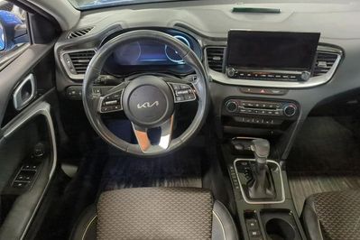 Kia Ceed Gdi Phev l Business Line Dct