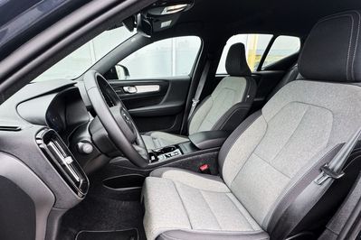 Volvo XC40 B3 Plus Dark
