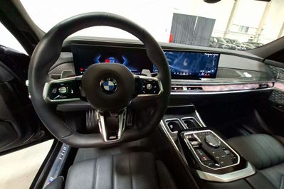 BMW Seria 7 740d xDrive mHEV