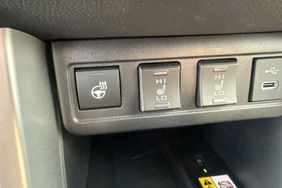 Toyota Corolla Cross Hybrid Style
