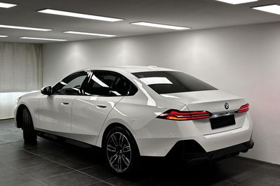 BMW Seria 5 530e xDrive M Sport