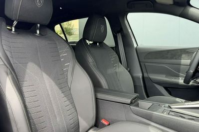 Peugeot 308 GT S&S e-DCS6 1.2 mHEV