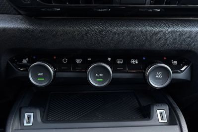 Citroen C4 1.2 Puretech Max S&S EAT8