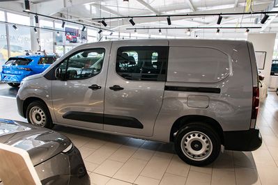 Opel Combo Van L2H1 Zabudowa Brygadowa