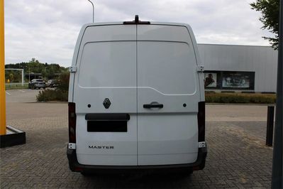 Renault Master L2H2 Extra AT9