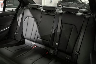 BMW Seria 3 318i M Sport