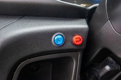 Iveco Daily 35S18 Kontener 8EP + Winda