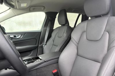 Volvo V60 T6 AWD Plug-In Hybrid Core