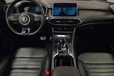 MG HS 1.5 T-GDI Exclusive