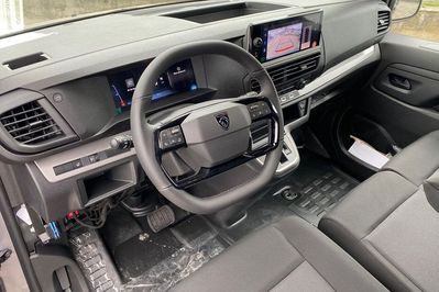 Peugeot Expert XL L2H1 EAT8