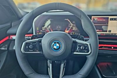 BMW Seria 5 530e xDrive M Sport
