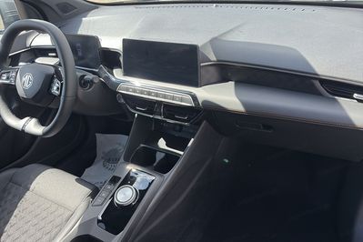 MG 3 Exclusive 1.5 Hybrid+ AT