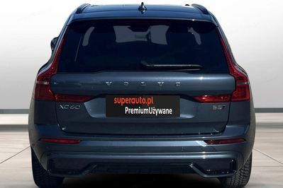 Volvo XC60 B5 B AWD Plus Dark
