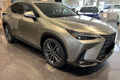 Lexus NX 350h Omotenashi 2.5 Hybrid AWD