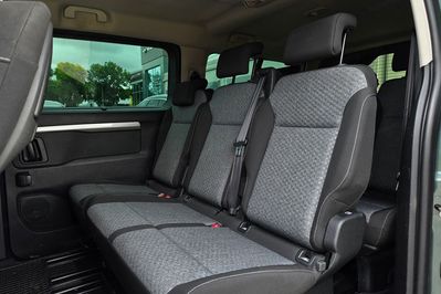 Peugeot Traveller 2.0 Bluehdi Long Business EAT8