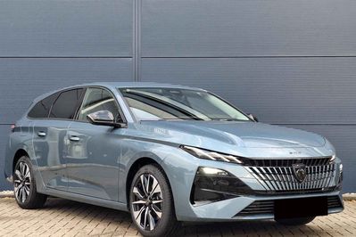 Peugeot 308 Allure S&S e-DCS6 1.2 mHEV