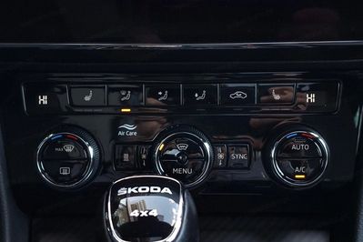 Skoda Superb 2.0 TDI SCR 4x4 Sportline DSG