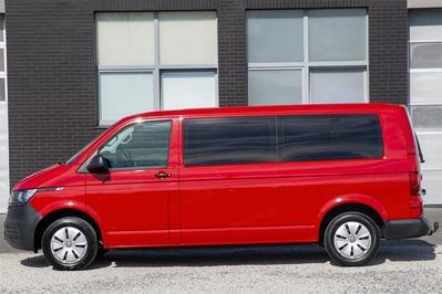 Volkswagen Transporter Kombi L2H1