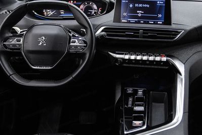 Peugeot 5008 1.5 Bluehdi Allure S&S EAT8