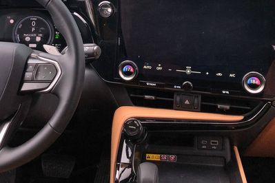 Lexus NX 450h+ Prestige AWD