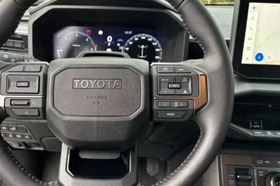 Toyota HiLux mHEV Double Cab Invincible 4x4 aut