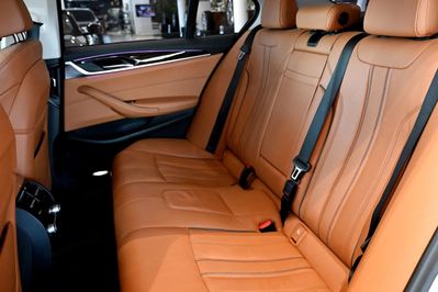 BMW Seria 5 530d xDrive Luxury Line