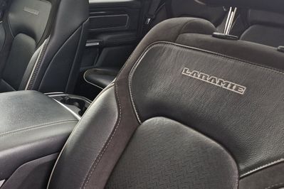 Dodge RAM 1500 V8 HEMI Laramie