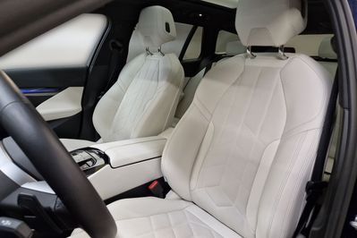BMW Seria 5 550e xDrive PHEV M Sport aut