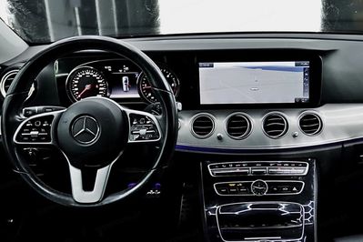 Mercedes Klasa E 220 d Business Edition 9G-TRONIC