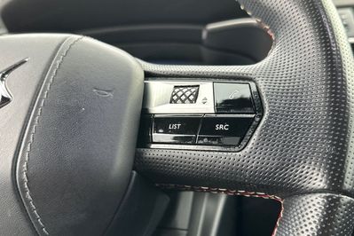 DS DS 7 Performance Line 1.6 E-Tense Hybrid AT