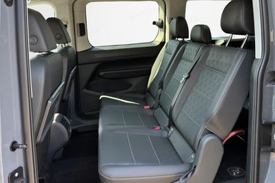 Ford Tourneo Connect Grand Titanium PHEV A6