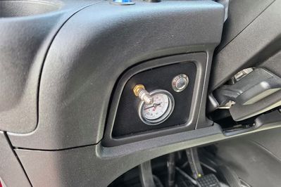 Iveco Daily 35S16  Kontener Chłodnia 8EP + Winda