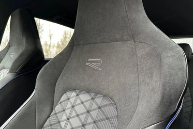 Volkswagen Golf 1.5 eTSI OPF R-Line DSG