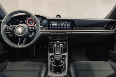 Porsche 911 Carrera GTS