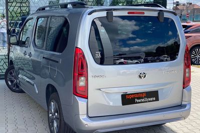 Toyota Proace City Verso Long 1.5 d-4D Family