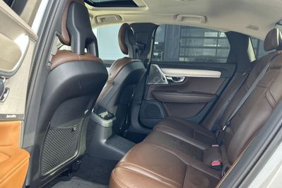 Volvo S90 T8 Plug-In Hybrid eAWD Inscription